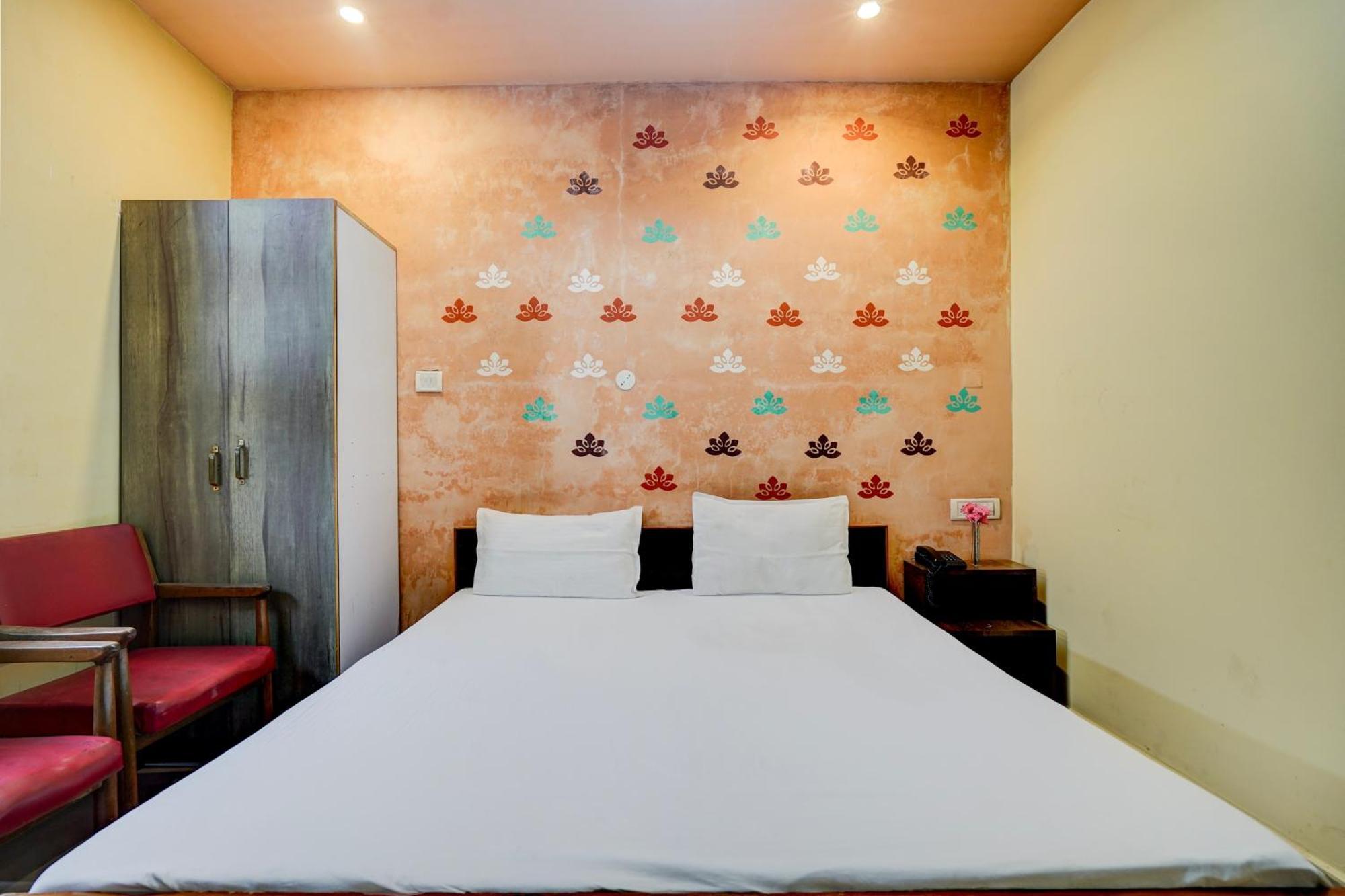 Hotel O Shyam Utsav Mirzāpur Buitenkant foto