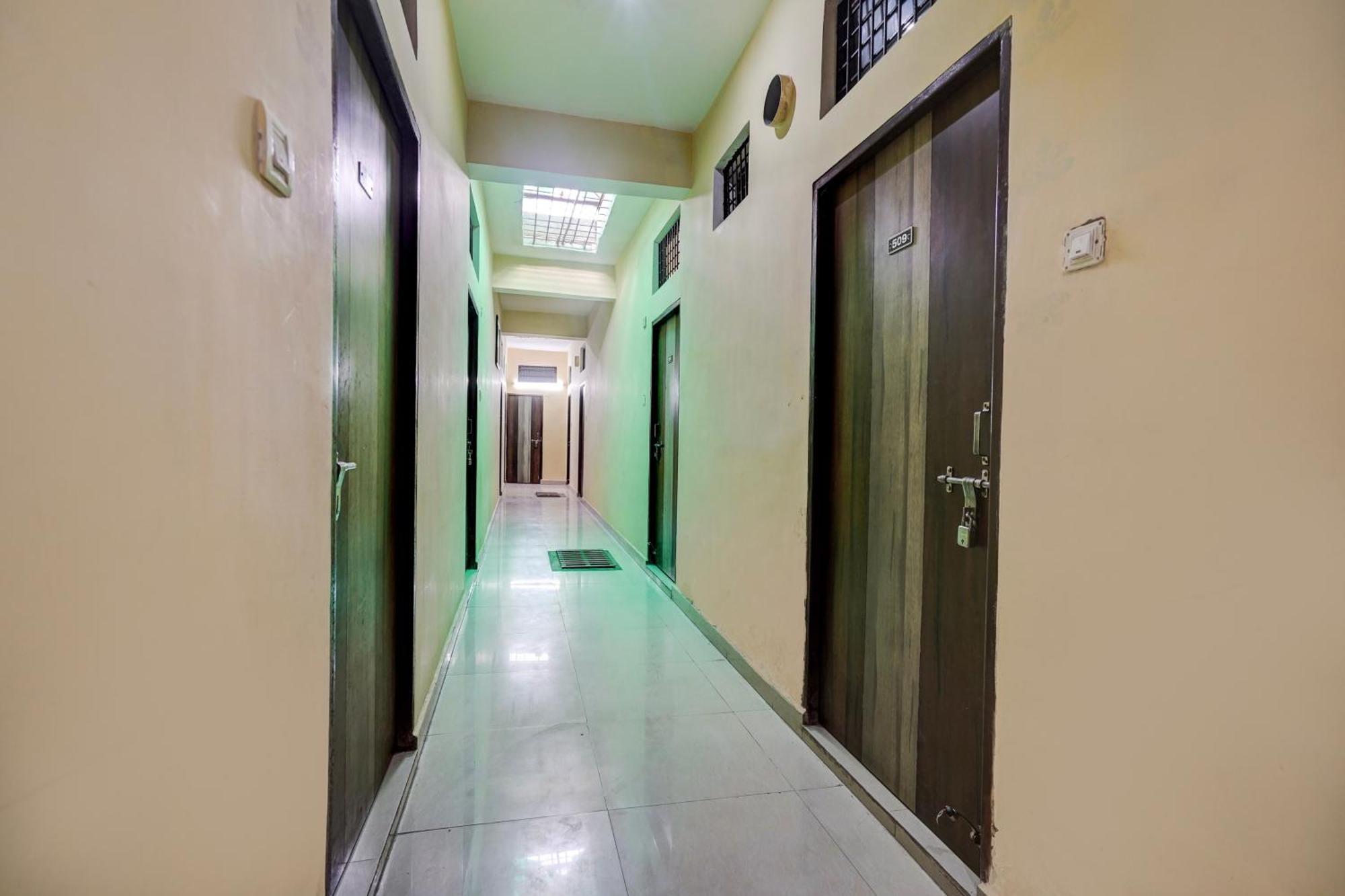 Hotel O Shyam Utsav Mirzāpur Buitenkant foto
