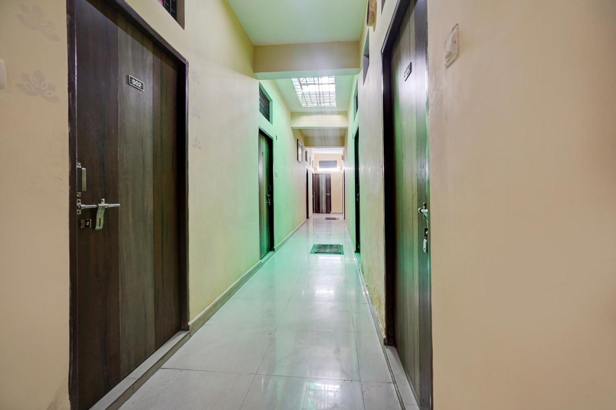 Hotel O Shyam Utsav Mirzāpur Buitenkant foto