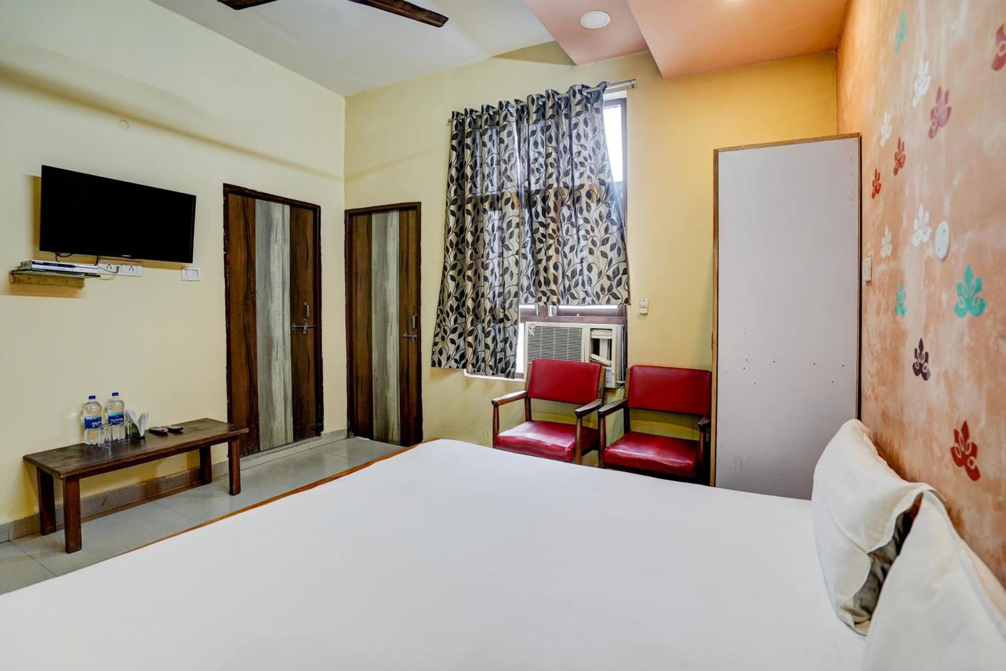 Hotel O Shyam Utsav Mirzāpur Buitenkant foto